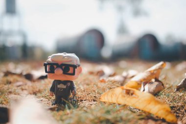 Bangkok, Tayland - 16 Ekim 2023 Funko Pop oyuncakları. Funko Pop! Disney Carl nomber 59