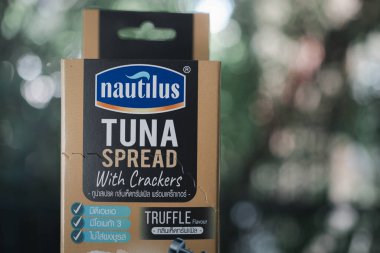 Bangkok, Tayland - 27 Ekim 2023: Nautilus Tuna Yeni tatlar yayıyor, trüf şu anda moda. Tayland Pataya Gıda Grubu, Nautilus markası altında işlenmiş deniz ürünleri üreticisi.