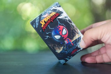 Bangkok, Tayland - 29 Ekim 2023 POP MART X Marvel Spider-Man Maksimum Zehir Serisi, POP MART 'tan Blind Box Figure