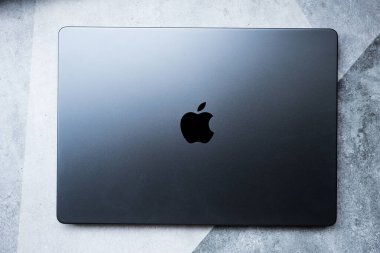 Bangkok, Tayland - 28 Aralık 2023: Apple MacBook Pro M3 Max 14 inç ekran