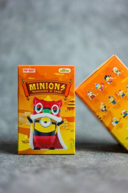 Bangkok, Tayland - 9 Ocak 2024: Çin Serisi Minyonları POP MART Seyahat Figürleri. Pop Figürleri Rastgele Rakamlar Aksiyon Figürleri Koleksiyon Figürleri ve Koleksiyoncular Sanat Oyuncak