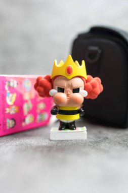 Bangkok, Tayland - 25 Mayıs 2024 Pop Mart Prenses Morbucks Savaş Kıyafeti. Sulugöz X Powerpuff Kızlar Serisi Figürleri. Gizli