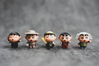 Bangkok, Tayland - 16 Haziran 2024: Pastel Shin Chan Q Şirin Bebek Değiştirme Serisi. UNiPOP markasından Shin-chan mini model..