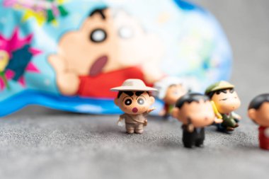 Bangkok, Tayland - 23 Haziran 2024: Pastel Shin Chan Q Şirin Bebek Değiştirme Serisi. UNiPOP markasından Shin-chan mini model..