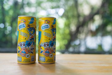 Bangkok, Tayland - 30 Haziran 2024 Nescafe hazır kahve, sınırlı sayıda üretilmiş limon. Ayırt edici, modern ambalaj tasarımı. Konserve kahve kutusunu içmeye hazır. Lezzetin tadını çıkar..