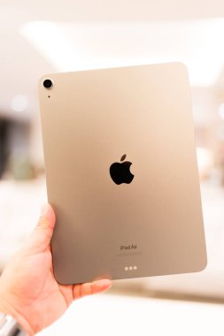 Bangkok, Tayland - 10 Temmuz 2024: iPad Air 11 inç, M2 Space grisi