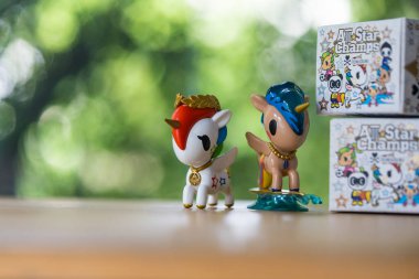 Bangkok, Tayland - 17 Temmuz 2024: Tokidoki kör kutusu, Stellina ve Sörf Yıldızı. Miniso Tayland 'dan bir dizi yıldız şampiyonu. Tokidoki Tekboynuz