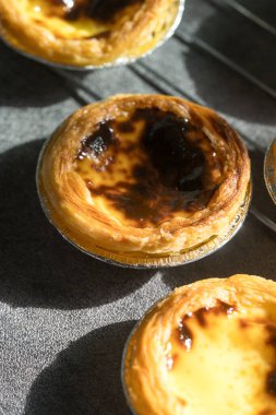 Pastel de Nata, Portekiz kremalı turtası olarak da bilinir. Kapat.