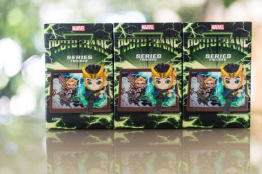 Bangkok, Tayland - 8 Eylül 2024: Sanat oyuncakları, Marvel Fotoğraf Çerçeve Figürleri 'nin yeni serisi, hepsi Popmart' tan 8 numaralı üye tasarımı.