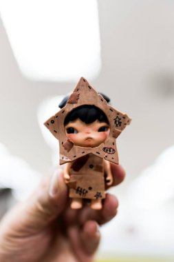 Bangkok, Tayland - 26 Eylül 2024 Pop Mart Şifa. Hirono Barınak Serisi Rakamları