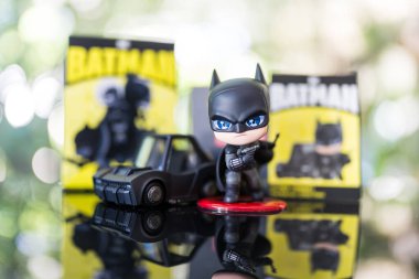 Bangkok, Tayland - 21 Ekim 2024: POP MART 'tan DC Batman 85. Batman 2022 filmi.