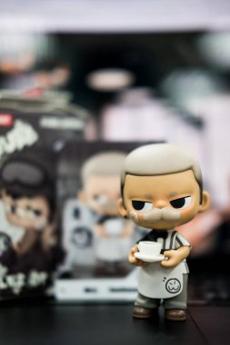 Bangkok, Tayland - 21 Ekim 2024 Walks of Life Series, Pop Mart. Sanat oyuncakları aksiyon figürleri beyler. Tüm sette 12 tane kör kutu var.