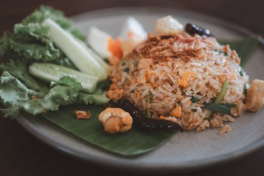 Sebzeli pilav. Kolay yemek.