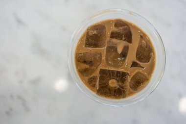 Bir fincan buzlu kahve soğuk Mocha. Üst görünüm