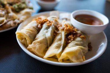 Yumurtalı börek. Kapat.