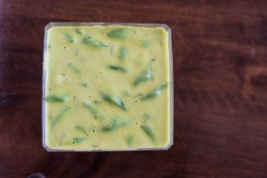 Thai Tatlısı, LOD Chong keki pandanus yaprağı ve hindistan cevizi sütü ile jöleli pirinç eriştesinden yapılmış.