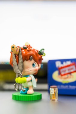 Bangkok, Tayland - 22 Aralık 2024 POLAR X HELLO POLAR Sezon 1 Seri Rakamları. Sanat oyuncağı