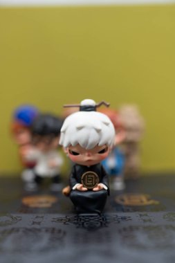 Bangkok, Tayland - 10 Ocak 2025: mini figür POP MART X CLOT serisi kör kutusu. Adı Yin Young.