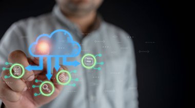 Bulut sanal, ekosistem bulut hesaplama, veri merkezi organizasyonu, verimli yönetim verileri, belge yönetim sistemleri çevrimiçi konsept üzerindeki veritabanlarına bağlanan işadamları.