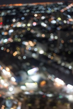 Gece şehir manzarasının odaksız ışıkları bokeh