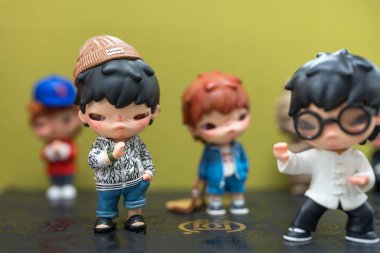 Bangkok, Tayland - 19 Mart 2025 Hirono X CLOT Serisi Figürleri, Alienegra