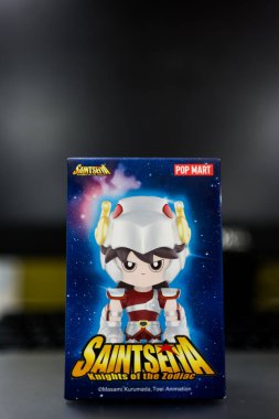 Bangkok, Tayland - 22 Mart 2025: Bir kutu Pop Mart Saint Seiya Şövalyeleri Zodiac Serisi Sanal Kişi Seti