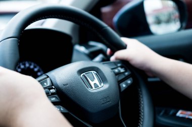Bangkok, Tayland - 30 Nisan 2025 Honda City, yeni Honda şehri hatchback E hev