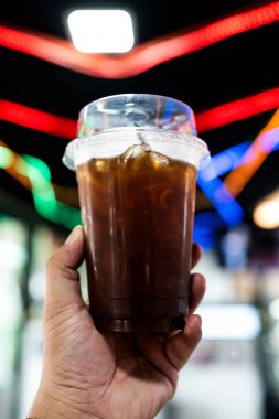 Buzlu sade kahve americano hazır.