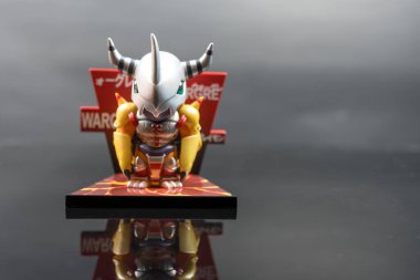 Bangkok, Tayland - 12 Mayıs 2025: Digimon Macera Macerası Mıknatıs Serisi Oyuncak, Pop Mart mağazası