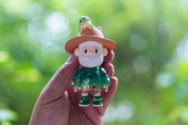 Bangkok, Tayland - 19 Mayıs 2025: Unicorn FARMER BOB ile Vahşi Seriler Kör Kutusunda Karşılaşma. Adım Yağmur Ormanı Yürüyüşü.