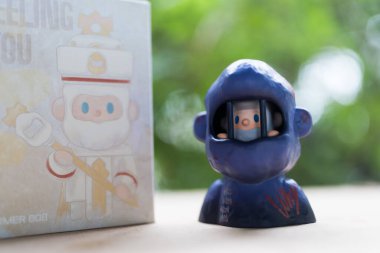 Bangkok, Tayland - 22 Mayıs 2025 FARMER BOB Feeling You Series, A Toy Name is Anxious. Koleksiyon FARMER BOB Seni Hissediyor Serisi