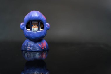 Bangkok, Tayland - 22 Mayıs 2025 FARMER BOB Feeling You Series, A Toy Name is Anxious. Koleksiyon FARMER BOB Seni Hissediyor Serisi