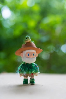 Bangkok, Tayland - 28 Mayıs 2025: Vahşi Seriler 'in Kör Kutusunda Tek Boynuzlu At FARMER BOB Karşılaşması. Adım Yağmur Ormanı Yürüyüşü.