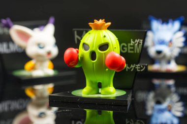 Bangkok, Tayland - 28 Mayıs 2025: Pop Mart mağazasından Togemon 'un Sanat Oyuncağı Digimon Macera Maceraları Serisi Figürleri