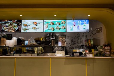 Bangkok, Tayland - 6 Haziran 2025 Jones Salata Restoranı. Jones 'un salatası organik salata, salata restoranı satıyor.