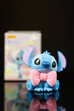 Bangkok, Tayland - 9 Haziran 2025: Sevimli Disney Stitch Tatlı Pembe Seri Oyuncak Oyuncak Oyuncak.