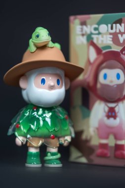 Bangkok, Tayland - 24 Haziran 2025: Unicorn FARMER BOB Vahşi Seriler Kör Kutusunda Karşılaşma. Adım Yağmur Ormanı Yürüyüşü.