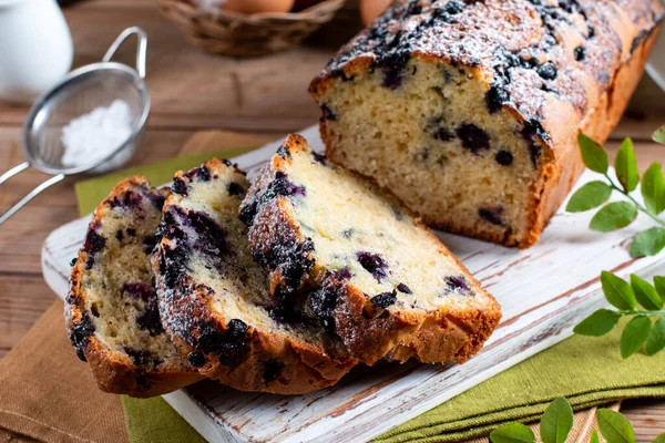 Bread Sliced Cake Blueberries Morning Breakfast Rustic Wooden Table — Stockfoto