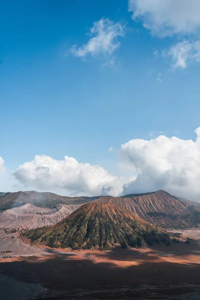 Paisaje Vista Del Volcán Bromo Con Cielo Nublado Misty Bromo — Foto de Stock