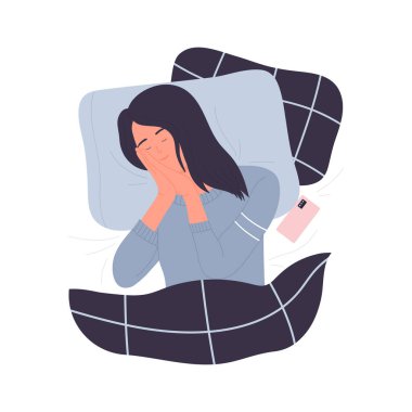 En iyi uyuyan kız manzarası. Yatma saati rutini, kadın çizgi film çizimleri etrafında telefonla uyuyakalmış.