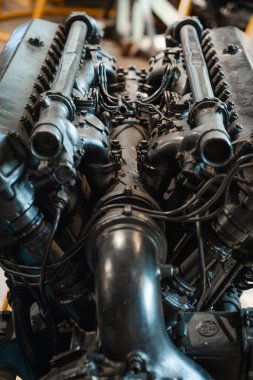 Eski pervane uçak motoru, antika uçak metal makine parçaları