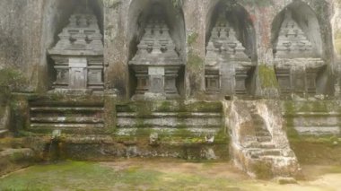 Tarihsel Pura Gunung Kawi tapınağı. Bali antik mimarisi, Kawi dağı ve kraliyet mezarları