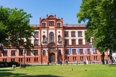 Rostock Almanya, 5 Haziran 2023. Şehir merkezindeki Rostock Üniversitesi ana binası.
