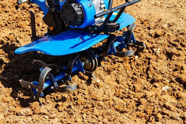 Cultivating Dry Soil Using Small Hand Cultivator Machine — Stock Photo, Image