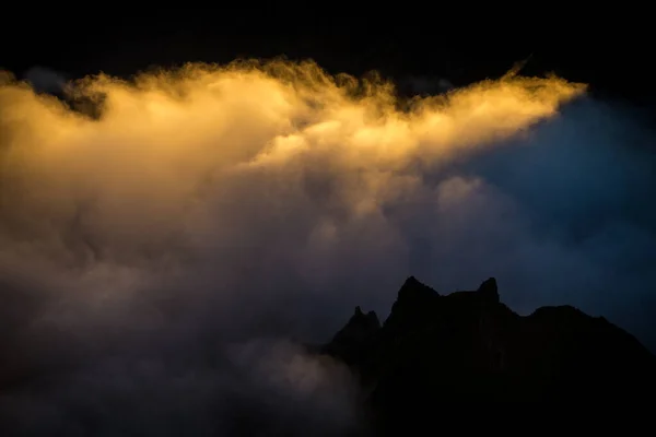 Montanhas Nascer Sol Madeira — Fotografia de Stock