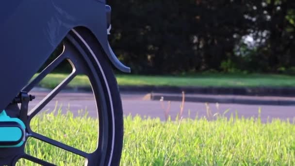 Compartir Bicicletas Con Ebike Como Medio Transporte Alternativo Para Tráfico — Vídeo de stock