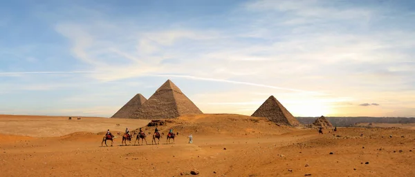Csodálatos Kilátás Nyílik Gízai Piramisokra Kairóban — Stock Fotó