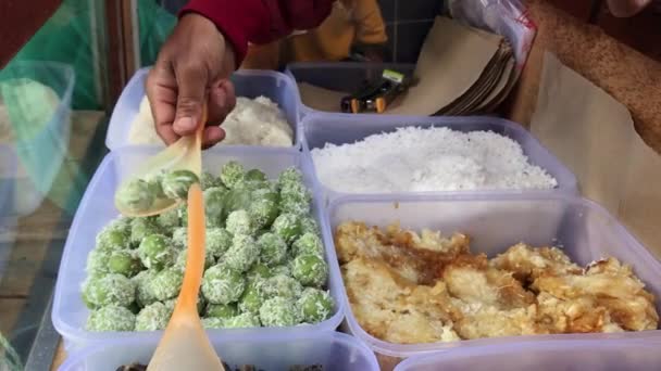 Klepon Este Gustare Tradițională Populară Indoneziană Făcută Din Făină Orez — Videoclip de stoc