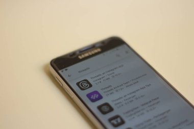 Meta 'dan Instagram Tartışmaları uygulaması. Yeni sosyal medya uygulamaları.