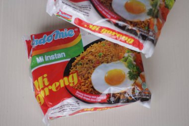 Fast food, Asya eriştesi, Endonezya yapımı şehriye, Endonezya yapımı